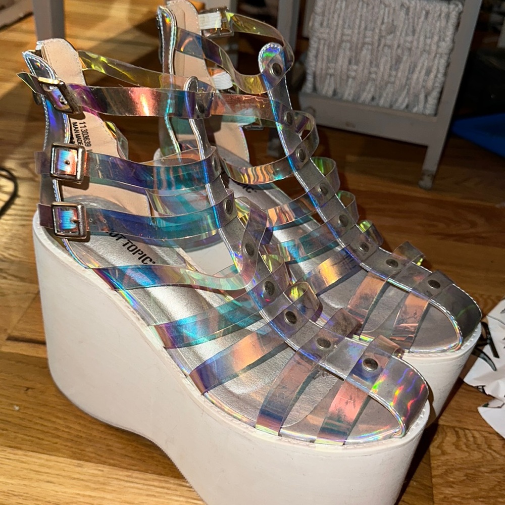 Hot topic size 10 platforms - Picture 1 of 4